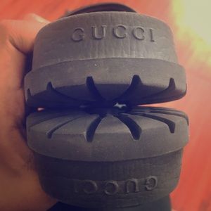 BLACK GUCCI SLIDES